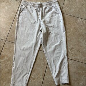 Women’s cream All in Motion Casual Pants